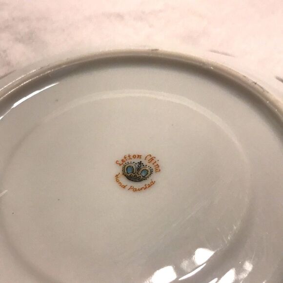 Vintage Lefton Red Rose Hand Painted Floral 5.75" Latticed Plate with Hanger - Picture 5 of 6